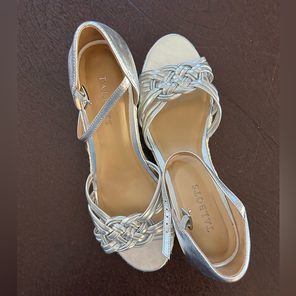 Talbots sandals new size 8.5